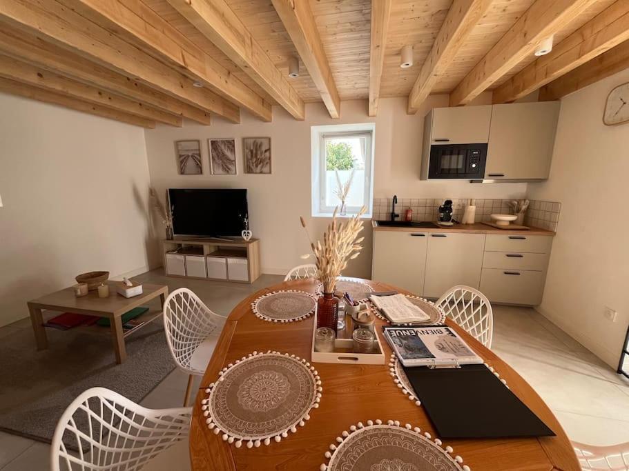 Feurs Maison 6 Couchages Entierement Renoveeヴィラ エクステリア 写真